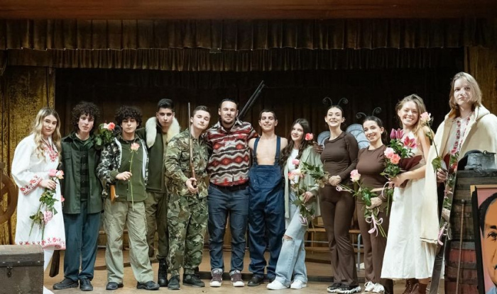 Ученици от Езикова пресъздадоха Радичковия „Ноев ковчег“