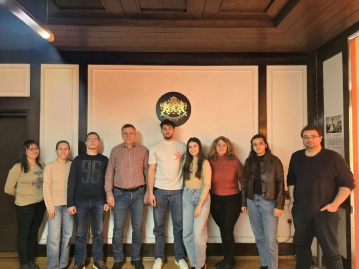 Студенти, участващи в програмата на МОН „От висше образование към заетост“ стажуват в Община Горна Оряховица