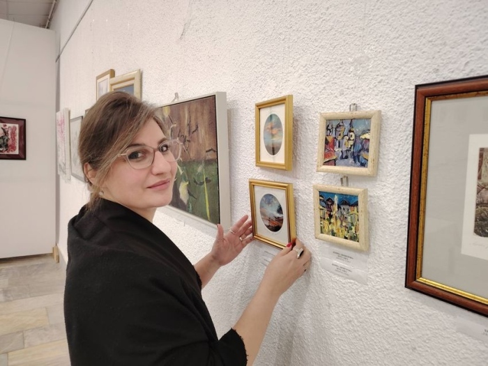 Художници от цялата страна показват творбите си в националната изложба „Любов и вино“ в Горна Оряховица