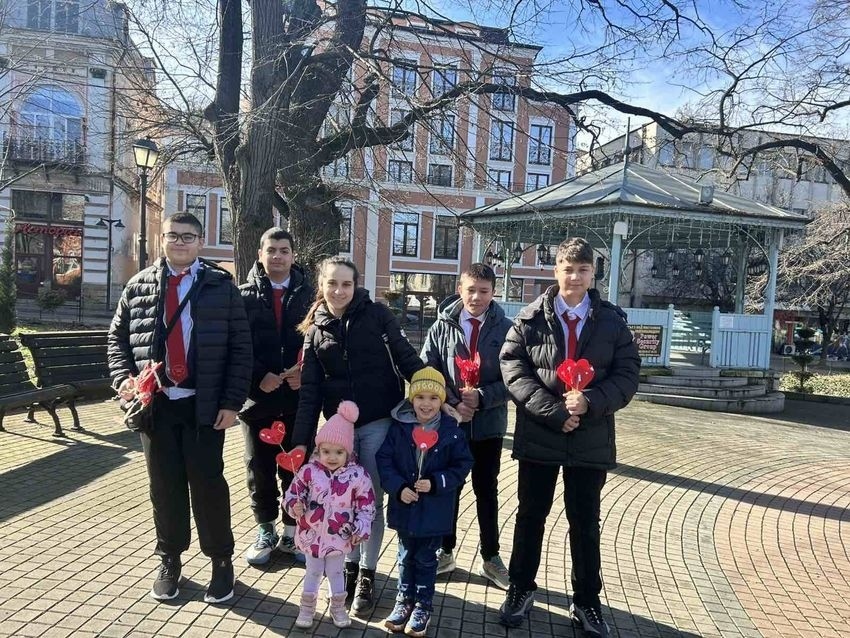 Валентинки от сърце раздаваха свищовските ученици
