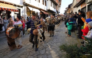 Кукери завладяват Велико Търново и Арбанаси за Сирни заговезни