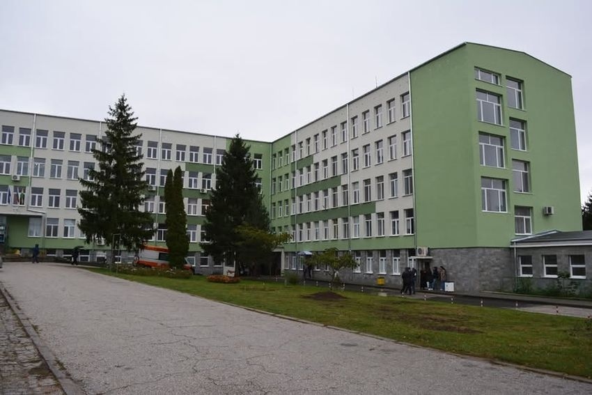 Обсъждат на извънредна сесия изборът на управител на МБАЛ-Павликени