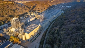 Областният управител изиска становище от РИОСВ защо завод „Кроношпан“ е възобновил дейността си