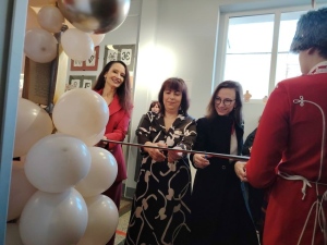 Заместник-кметът Петя Иванова уважи откриването на обновената библиотека на СУ „Вичо Грънчаров“