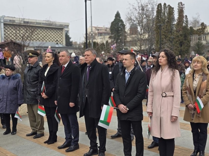 Горна Оряховица почете героите на Освобождението