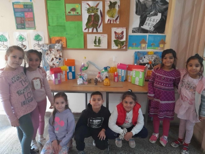 ОУ „Св. св. Кирил и Методий“ работи по програма „Екоучилища“ – тема „Вода“