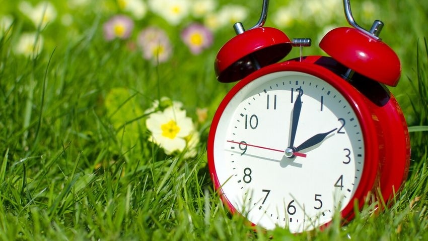 Местим стрелките на часовниците този уикенд