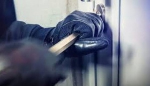 Разследват кражба на пари от магазин в Първомайци