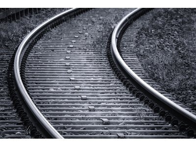 ОБНОВЕНА: Инцидент с влак край Трявна, има пострадали пътници