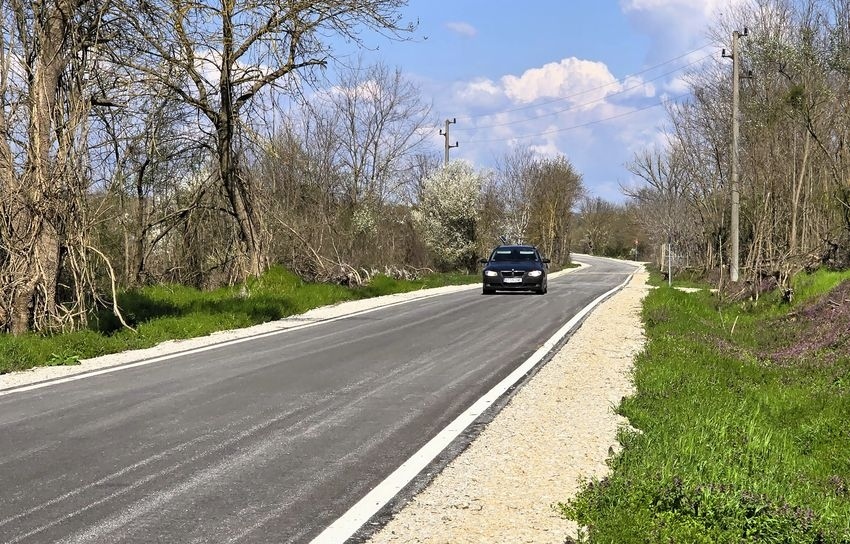 Пътят между великотърновските села Дичин и Русаля вече е основно ремонтиран