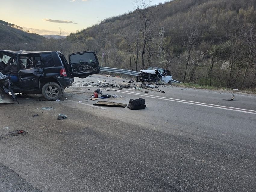 45-годишн мъж от Дъбово е загиналият при катастрофа в Прохода на Републиката