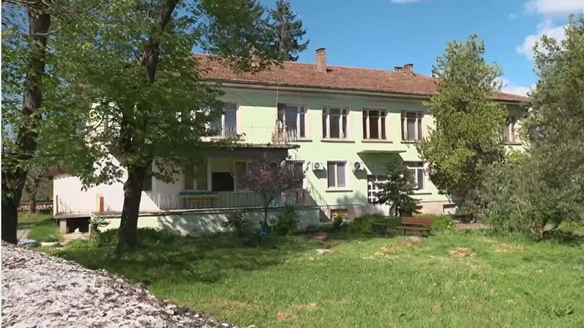 Родители сигнализират за бити, заключвани и тормозени деца в детска градина в Павликенско