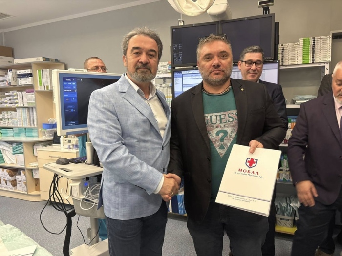 Ротари клуб Велико Търново официално дари FFR апарат на Инвазивния кардиологичен сектор в МОБАЛ „Д-р Стефан Черкезов“