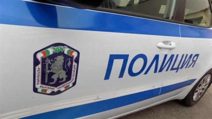 Издирват откраднат автомобил в Павликени