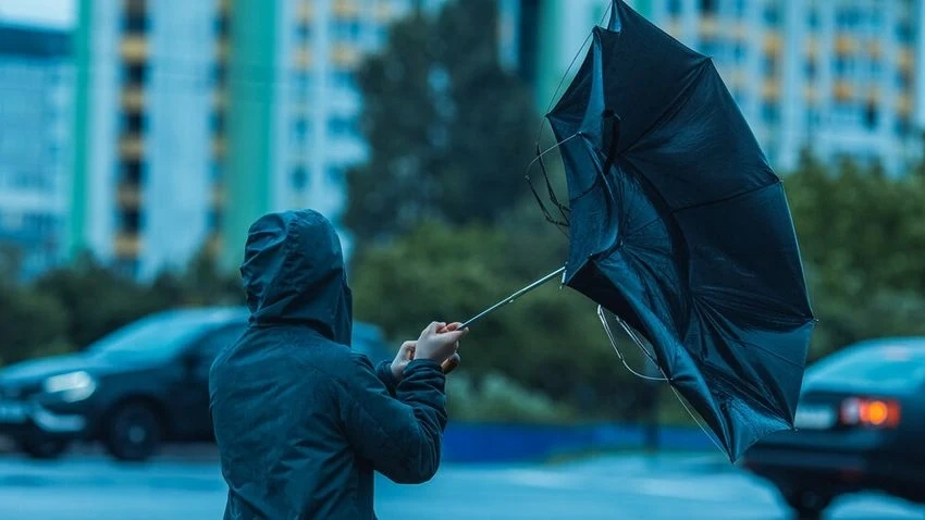 Оранжев и жълт код за опасно време в 20 области у нас в петък