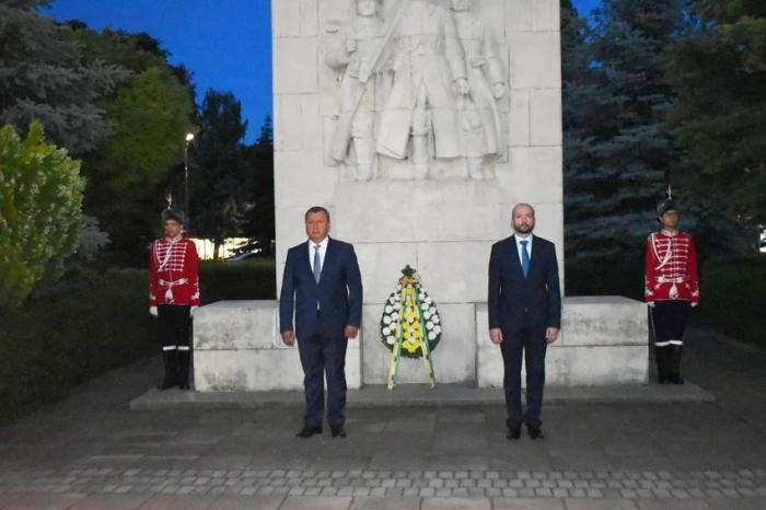 Павликени се поклони пред паметта на Христо Ботев