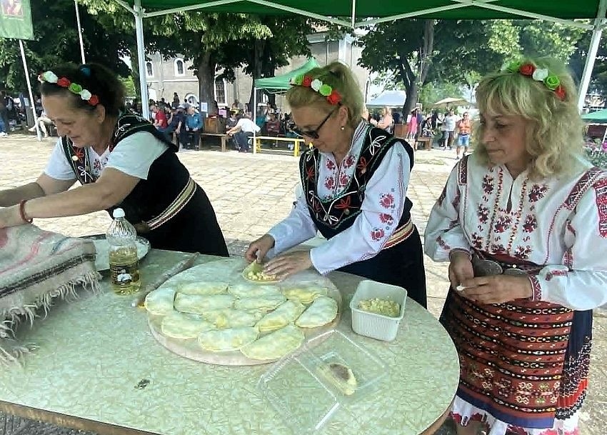 В Балван показаха многообразието на традиционната българска кухня