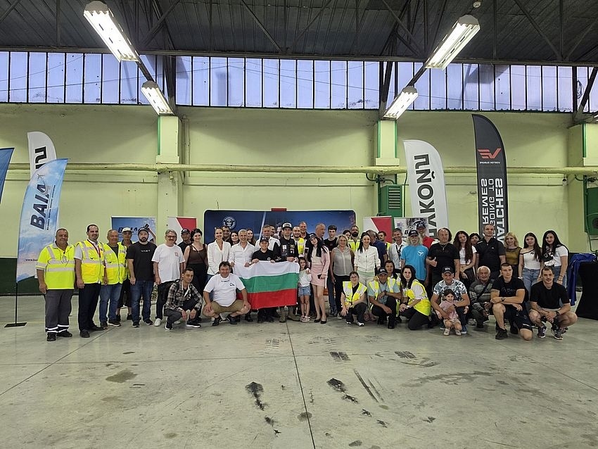 Световен рекорд в леката авиация бе поставен на Летище Горна Оряховица под егидата на Общината