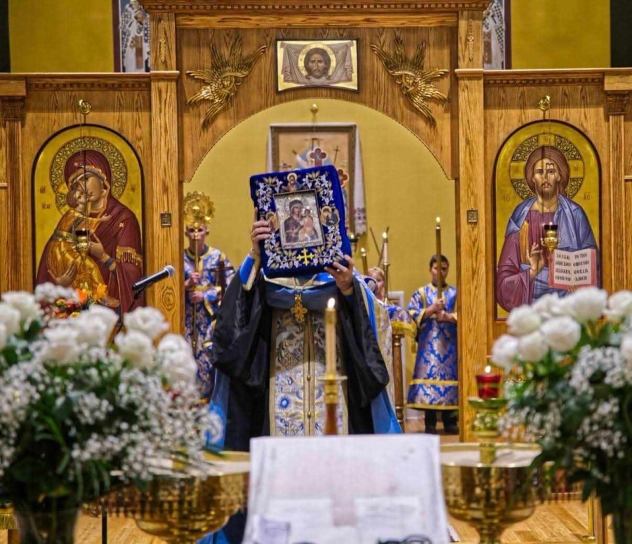 Велико Търново посреща чудотворната Хавайска икона на Света Богородица