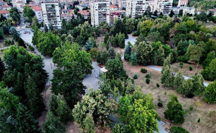 Децата с велосипеди са добре дошли в парк „Дружба“ – твърдението за забрана е фалшива новина