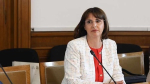 Социалното министерство обмисля коледни добавки от 50 евро за половин милион българи