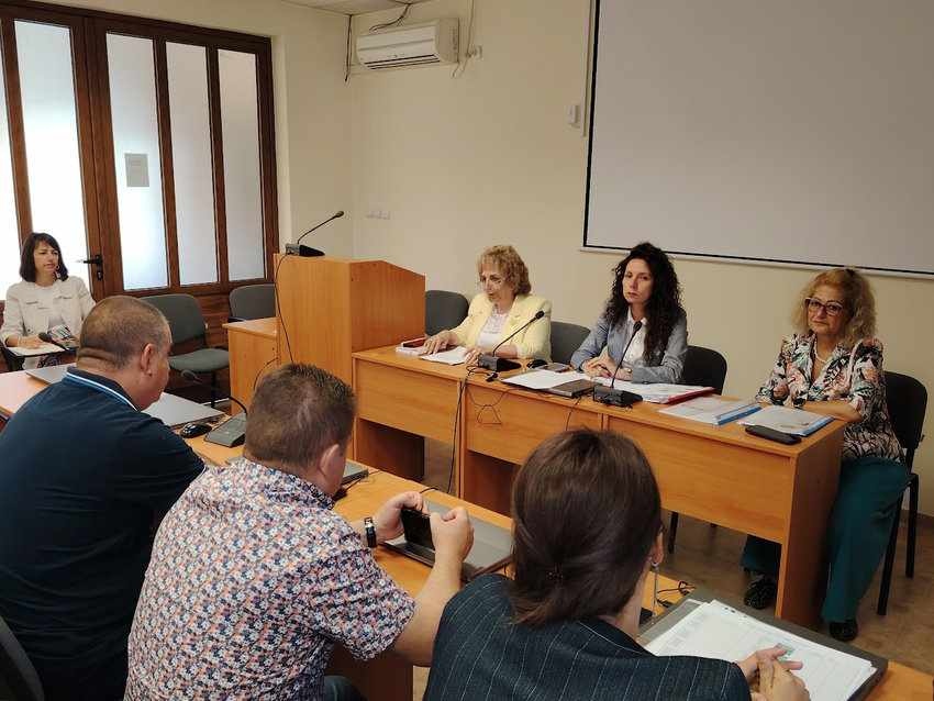 Определиха съставите на СИК на територията на община Горна Оряховица за предстоящите президентски избори