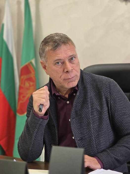 Максимална глоба и искане за обезщетение: Шофьорът, забил се с АТВ в шадраван в Горна Оряховица, остава и без общински терен