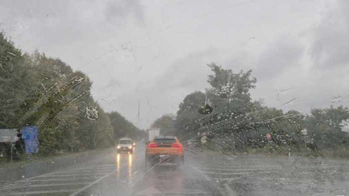 Градушка и проливен дъжд се изляха над Великотърновско в късния следобед (СНИМКА+ВИДЕО)