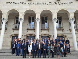 Национална конференция срещна в Свищовската академия представители на научните среди и експерти в застрахователната и осигурителната практика